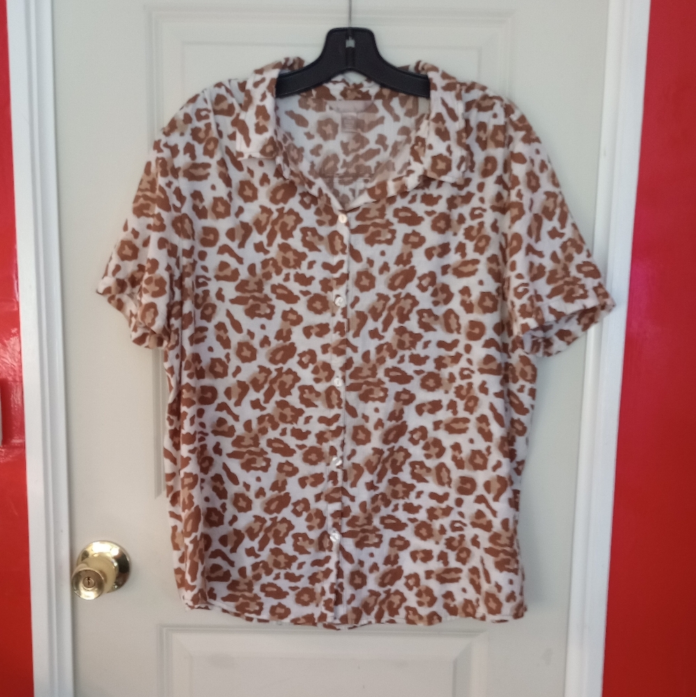 White stag collared blouse